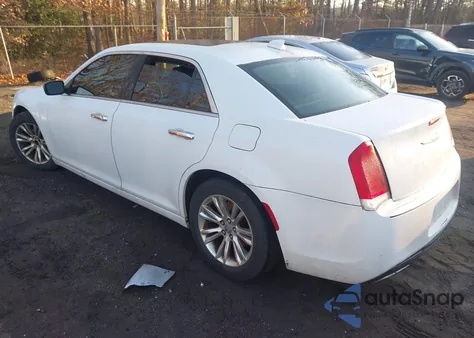 2016 Chrysler 300C z USA, uszkodzony, nr VIN 2C3CCAEG5GH181770